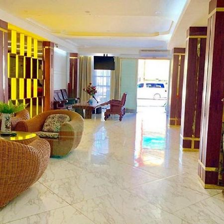 Palace Hotel Мандалей Екстериор снимка