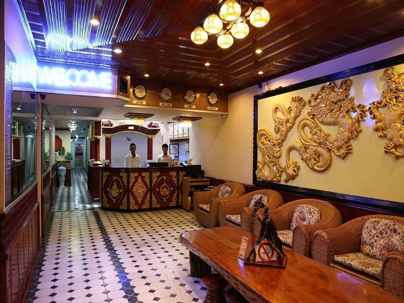 Palace Hotel Мандалей Екстериор снимка